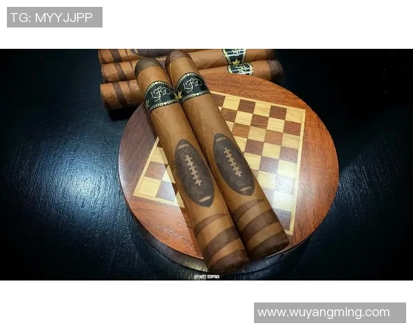 足球巨星退役仪式上悠然抽雪茄展现从容人生风采